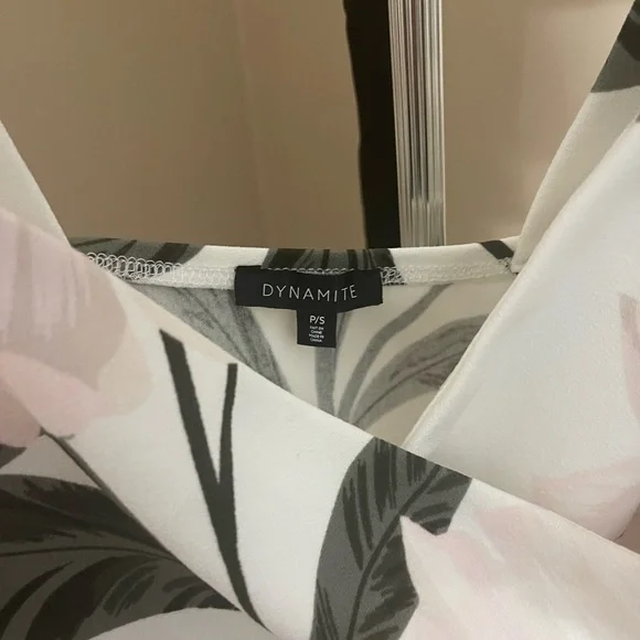 Dynamite floral wrap crop tank top - Picture 5 of 5